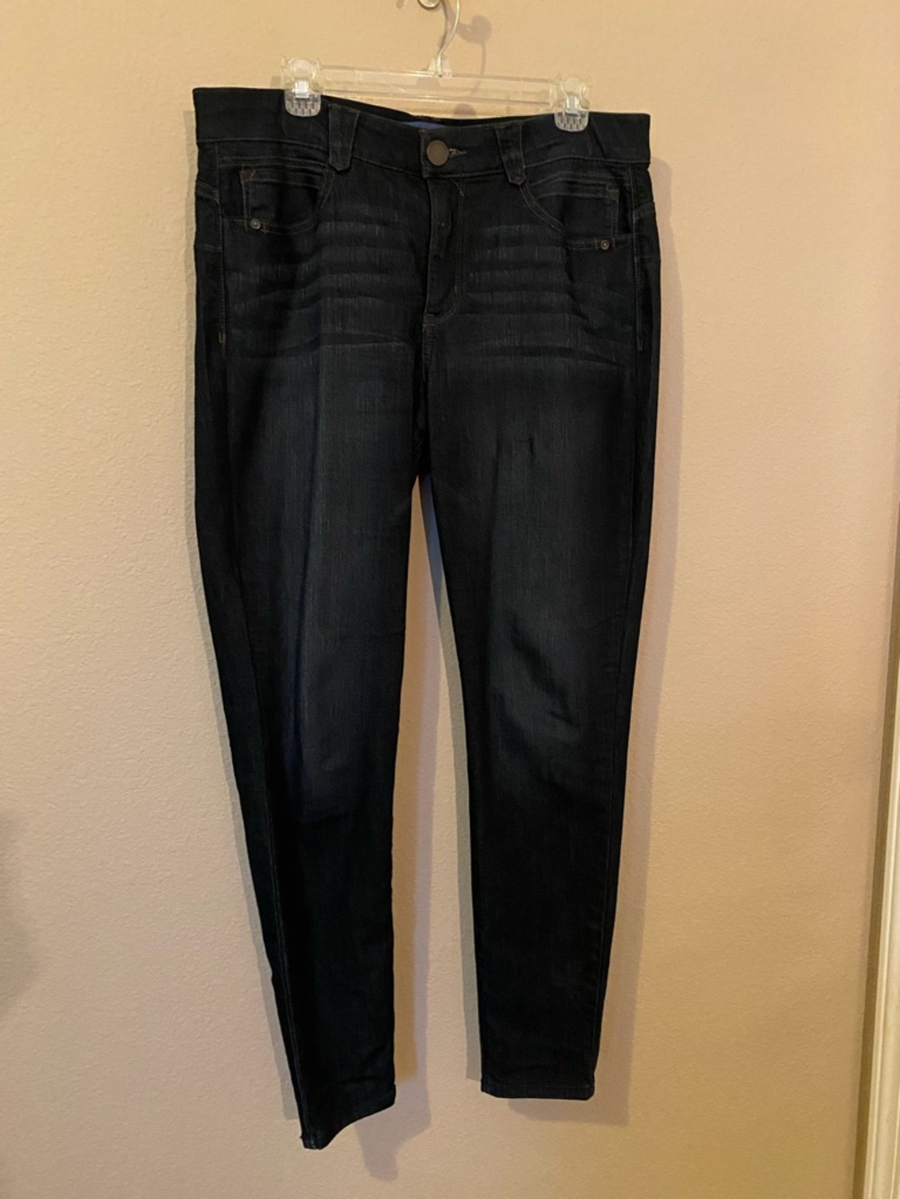Democracy Women’s Blue Skinny Jeans with “Ab” Technology